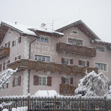 Hotel Nes Crepes Pozza di Fassa Exteriör bild